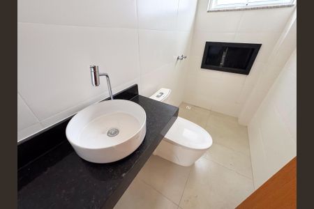 Apartamento à venda com 140m², 2 quartos e 2 vagas Apartamento à venda com 140m², 2 quartos e 2 vagasBanheiro da Suíte