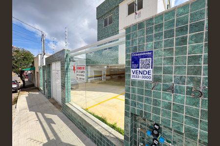Apartamento à venda com 140m², 2 quartos e 2 vagas Apartamento à venda com 140m², 2 quartos e 2 vagasPlaca