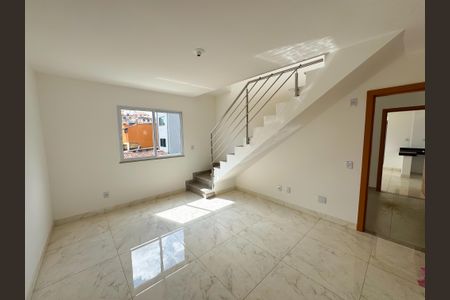 Apartamento à venda com 140m², 2 quartos e 2 vagas Apartamento à venda com 140m², 2 quartos e 2 vagasSala