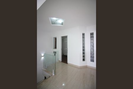 Apartamento à venda com 196m², 4 quartos e 3 vagas Apartamento à venda com 196m², 4 quartos e 3 vagasHall