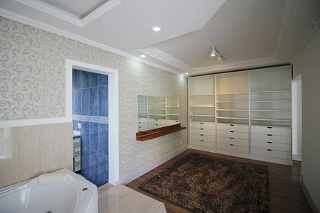 Apartamento à venda com 196m², 4 quartos e 3 vagasQuarto 4 - Suíte 2