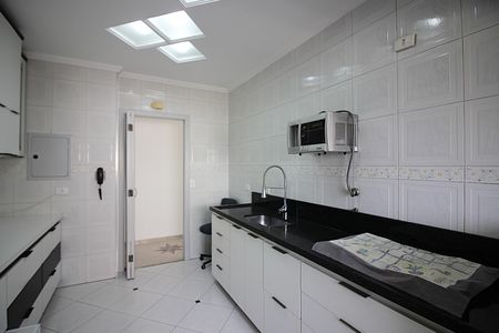 Apartamento à venda com 196m², 4 quartos e 3 vagasCozinha