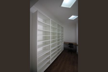 Apartamento à venda com 196m², 4 quartos e 3 vagasQuarto 4 - Suíte Closet