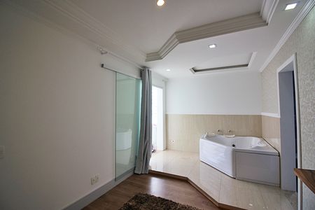 Apartamento à venda com 196m², 4 quartos e 3 vagasQuarto 4 - Suíte 2