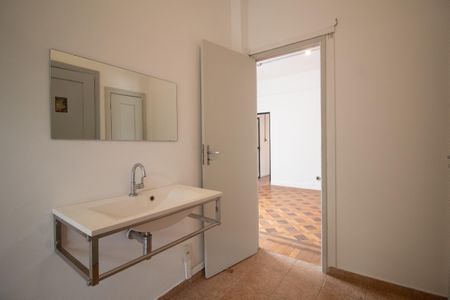 Apartamento à venda com 131m², 2 quartos e 1 vaga Apartamento à venda com 131m², 2 quartos e 1 vagaBanheiro social