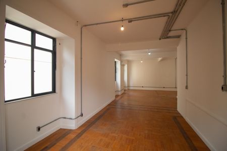 Apartamento à venda com 131m², 2 quartos e 1 vaga Apartamento à venda com 131m², 2 quartos e 1 vagaSala