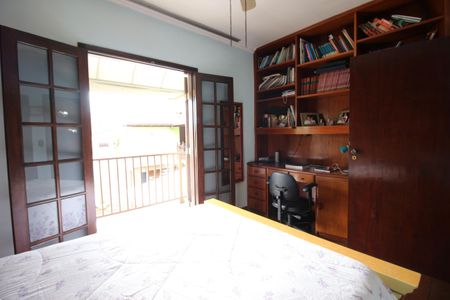 Casa à venda com 226m², 4 quartos e 6 vagasSuíte 2