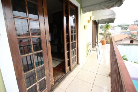 Casa à venda com 226m², 4 quartos e 6 vagasSala 2
