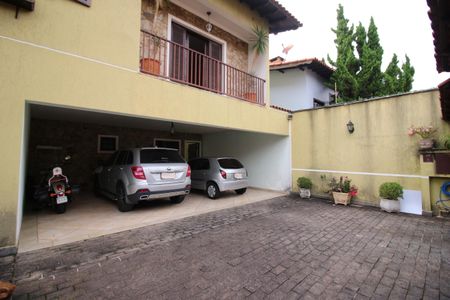 Casa à venda com 226m², 4 quartos e 6 vagasGaragem