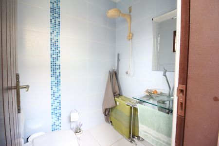 Casa à venda com 226m², 4 quartos e 6 vagasBanheiro da Piscina