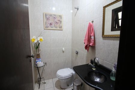 Casa à venda com 226m², 4 quartos e 6 vagasLavabo