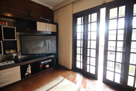 Casa à venda com 226m², 4 quartos e 6 vagasSala 2