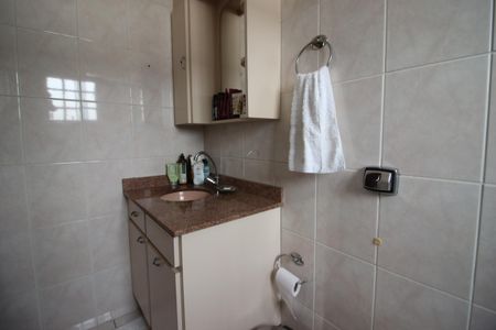 Casa à venda com 226m², 4 quartos e 6 vagasBanheiro da Suíte 2