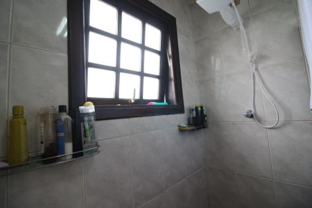 Casa à venda com 226m², 4 quartos e 6 vagasBanheiro 1