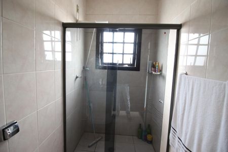 Casa à venda com 226m², 4 quartos e 6 vagasBanheiro da Suíte 2