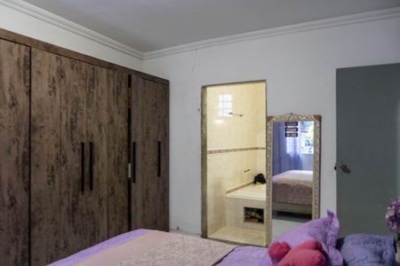 Casa à venda com 280m², 3 quartos e 2 vagas Casa à venda com 280m², 3 quartos e 2 vagasSuíte