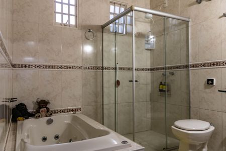 Casa à venda com 280m², 3 quartos e 2 vagas Casa à venda com 280m², 3 quartos e 2 vagasBanheiro Suíte