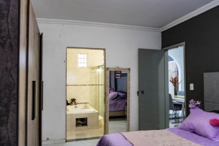 Casa à venda com 280m², 3 quartos e 2 vagas Casa à venda com 280m², 3 quartos e 2 vagasSuíte