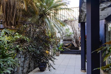 Casa à venda com 280m², 3 quartos e 2 vagas Casa à venda com 280m², 3 quartos e 2 vagasÁrea comum