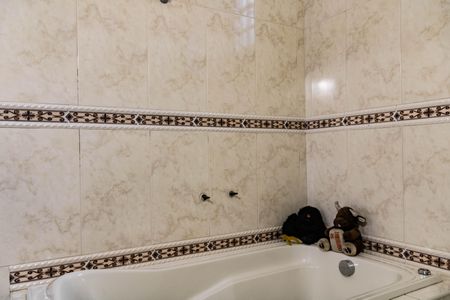 Casa à venda com 280m², 3 quartos e 2 vagas Casa à venda com 280m², 3 quartos e 2 vagasBanheiro Suíte