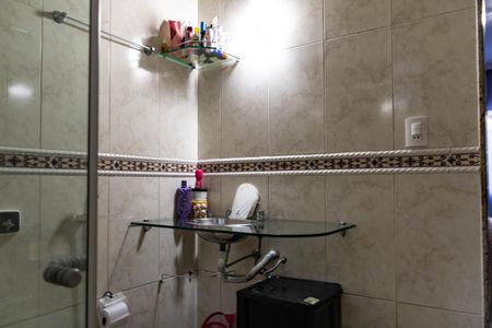 Casa à venda com 280m², 3 quartos e 2 vagas Casa à venda com 280m², 3 quartos e 2 vagasBanheiro Suíte