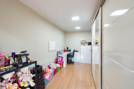 Casa à venda com 200m², 4 quartos e 3 vagas Casa à venda com 200m², 4 quartos e 3 vagasQuarto 2