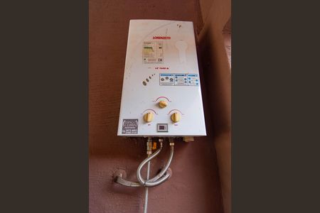 Casa à venda com 200m², 4 quartos e 3 vagas Casa à venda com 200m², 4 quartos e 3 vagasÁrea de Serviço