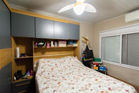 Casa à venda com 200m², 4 quartos e 3 vagas Casa à venda com 200m², 4 quartos e 3 vagasQuarto 4