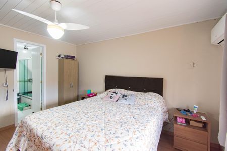 Casa à venda com 200m², 4 quartos e 3 vagas Casa à venda com 200m², 4 quartos e 3 vagasQuarto