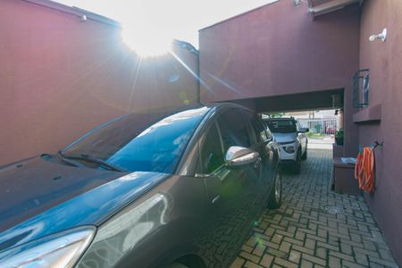 Casa à venda com 200m², 4 quartos e 3 vagas Casa à venda com 200m², 4 quartos e 3 vagasGaragem