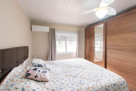 Casa à venda com 200m², 4 quartos e 3 vagas Casa à venda com 200m², 4 quartos e 3 vagasQuarto