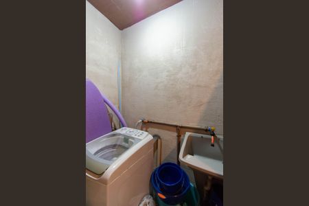 Casa à venda com 200m², 4 quartos e 3 vagas Casa à venda com 200m², 4 quartos e 3 vagasÁrea de Serviço