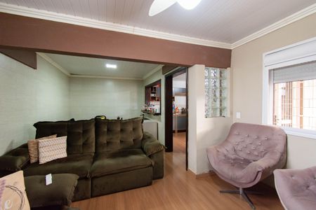 Casa à venda com 200m², 4 quartos e 3 vagas Casa à venda com 200m², 4 quartos e 3 vagasSala