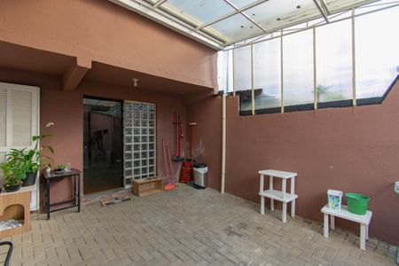 Casa à venda com 200m², 4 quartos e 3 vagas Casa à venda com 200m², 4 quartos e 3 vagasÁrea Externa