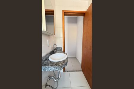 Apartamento à venda com 52m², 2 quartos e 2 vagas Apartamento à venda com 52m², 2 quartos e 2 vagasBanheiro da Suíte