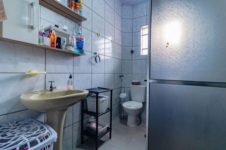 Casa à venda com 180m², 3 quartos e 1 vaga Casa à venda com 180m², 3 quartos e 1 vagaBanheiro