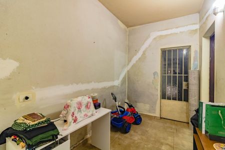 Casa à venda com 180m², 3 quartos e 1 vaga Casa à venda com 180m², 3 quartos e 1 vagaQuaro de Serviço