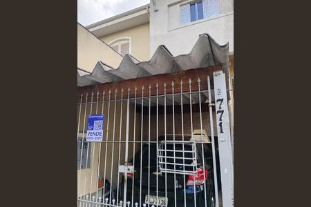 Casa à venda com 150m², 3 quartos e 1 vaga Casa à venda com 150m², 3 quartos e 1 vagaFachada + Placa