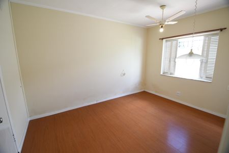 Casa à venda com 230m², 3 quartos e 2 vagasQuarto 3