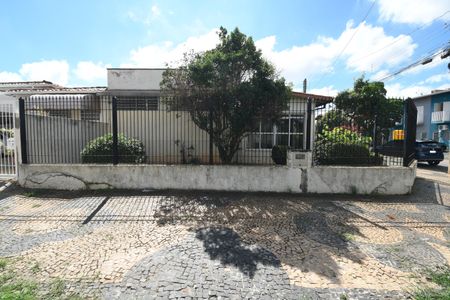 Casa à venda com 230m², 3 quartos e 2 vagasFachada 
