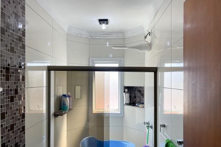 Apartamento à venda com 168m², 3 quartos e 3 vagas Apartamento à venda com 168m², 3 quartos e 3 vagasBanheiro Suíte
