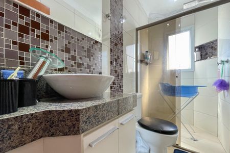 Apartamento à venda com 168m², 3 quartos e 3 vagas Apartamento à venda com 168m², 3 quartos e 3 vagasBanheiro Suíte