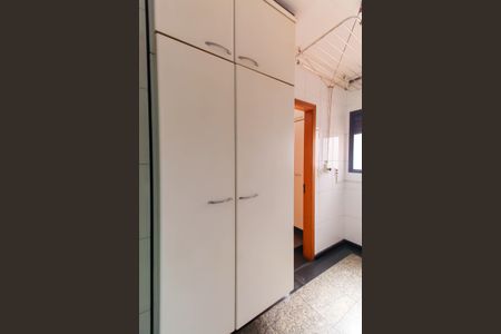 Apartamento à venda com 125m², 4 quartos e 3 vagas Apartamento à venda com 125m², 4 quartos e 3 vagasÁrea de Serviço