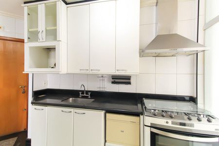 Apartamento à venda com 125m², 4 quartos e 3 vagas Apartamento à venda com 125m², 4 quartos e 3 vagasCozinha