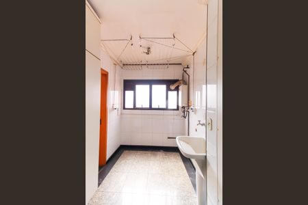 Apartamento à venda com 125m², 4 quartos e 3 vagas Apartamento à venda com 125m², 4 quartos e 3 vagasÁrea de Serviço
