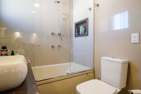 Apartamento à venda com 160m², 3 quartos e 2 vagasBanheiro da suíte