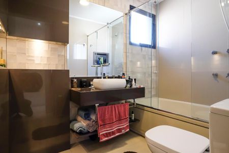 Apartamento à venda com 160m², 3 quartos e 2 vagasBanheiro da suíte