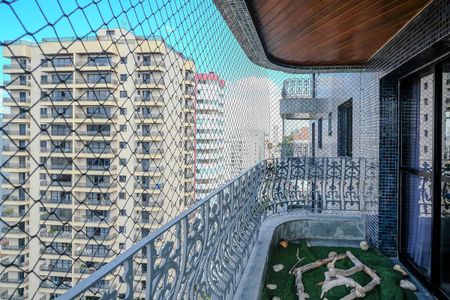 Apartamento à venda com 160m², 3 quartos e 2 vagasVaranda da sala