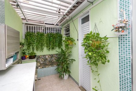 Apartamento à venda com 70m², 2 quartos e 1 vagaÁrea de Serviço