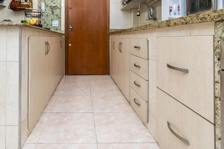 Apartamento à venda com 70m², 2 quartos e 1 vagaCozinha - Armários